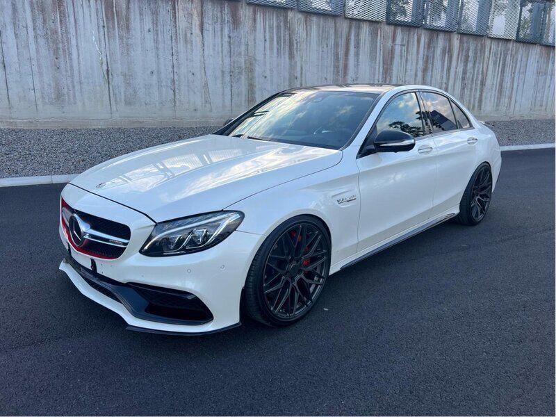 Begagnad 2015 Mercedes C63 AMG Edition 1 Sedan | 699 000 kr - Bild 1/4