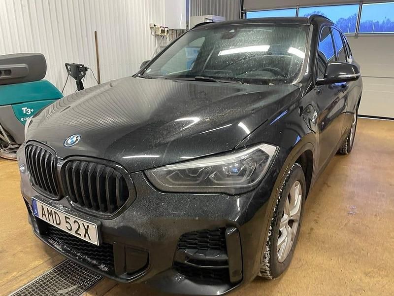 Begagnad BMW X1 M Sport 125 HK (91 kW) 2022 Svart metallic SUV