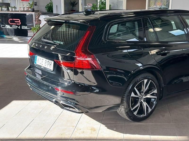 Begagnad Volvo V60 R-Design 392 HK (288 kW) 2020 Svart Kombi