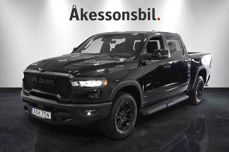 Svart Ny 2025 Dodge Ram Pickup | 1 148 750 kr (Superpris) - Bild 1/4