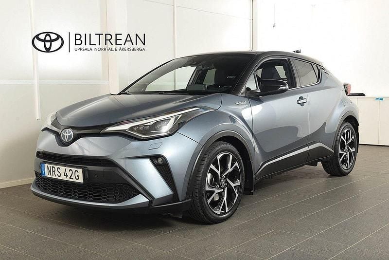 Grå Begagnad 2019 Toyota C-HR Edition SUV | 224 800 kr (Marknadspris) - Bild 1/4