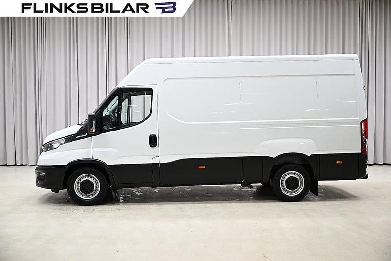 Begagnad Iveco Daily 136 HK (100 kW) 2023 Vit Van