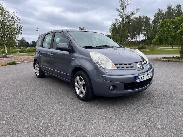 Blå Begagnad 2009 Nissan Note Minibuss | 25 000 kr - Bild 1/4