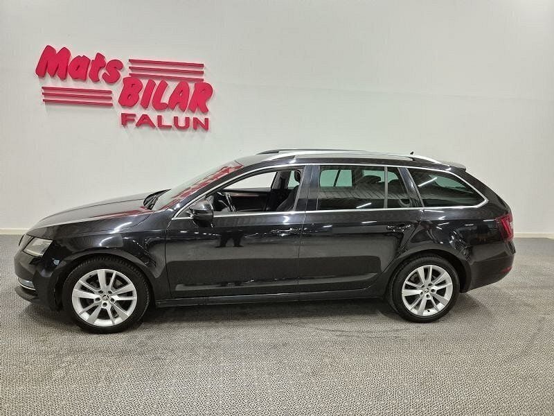 Svart Begagnad 2019 Skoda Octavia Style Kombi | 169 900 kr (Dyr) - Bild 1/4