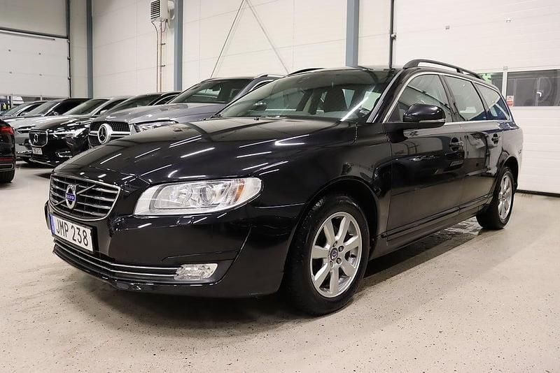 Svart Begagnad 2014 Volvo V70 Momentum Kombi | 149 800 kr (Marknadspris) - Bild 1/4