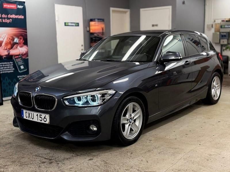 Begagnad BMW 118 M Sport 150 HK (110 kW) 2016 Grå Halvkombi