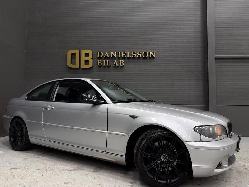 Begagnad BMW 330 231 HK (169 kW) 2003 Grå Sportkupé