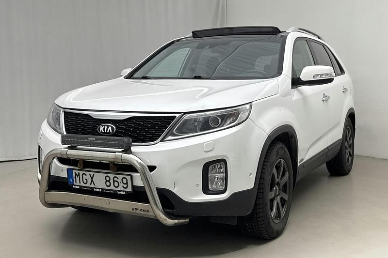 Vit Begagnad 2013 Kia Sorento Plus SUV | 98 000 kr (Marknadspris) - Bild 1/4