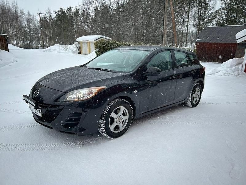 Begagnad Mazda 3 Inclusive 105 HK (77 kW) 2011
