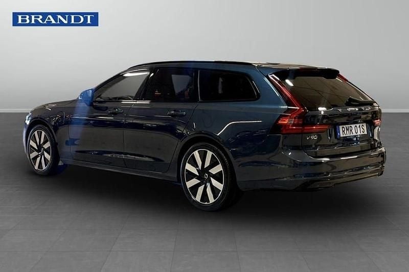 Begagnad Volvo V90 Plus 355 HK (261 kW) 2024 Blå Kombi
