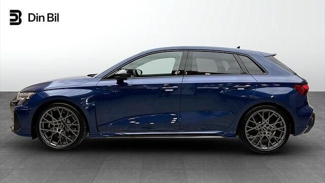 Begagnad Audi RS3 Sportback 400 HK (294 kW) 2024 Blå Halvkombi