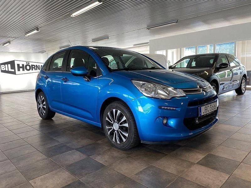 Blå (blå metallic ) Begagnad 2016 Citroën C3 Halvkombi | 68 000 kr (Dyr) - Bild 1/4