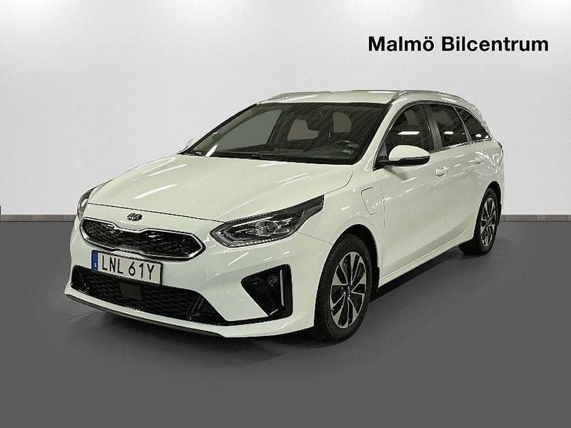 Vit Begagnad 2021 Kia Ceed Sportswagon Advance Kombi | 229 900 kr (Marknadspris) - Bild 1/4