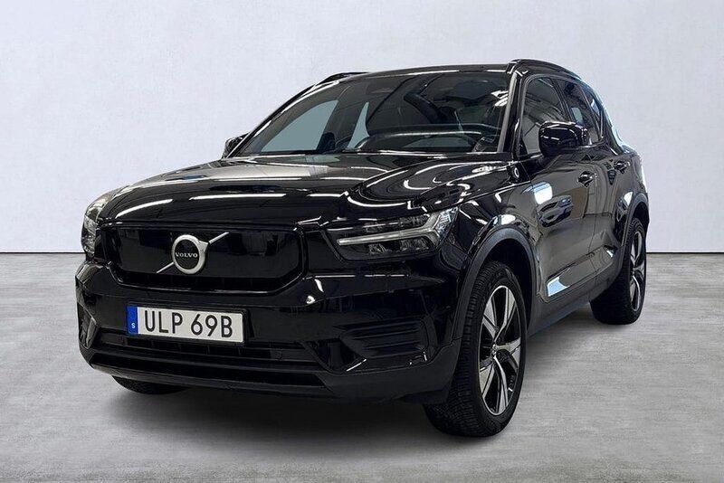 Svart Begagnad 2022 Volvo XC40 Core SUV | 349 900 kr - Bild 1/4
