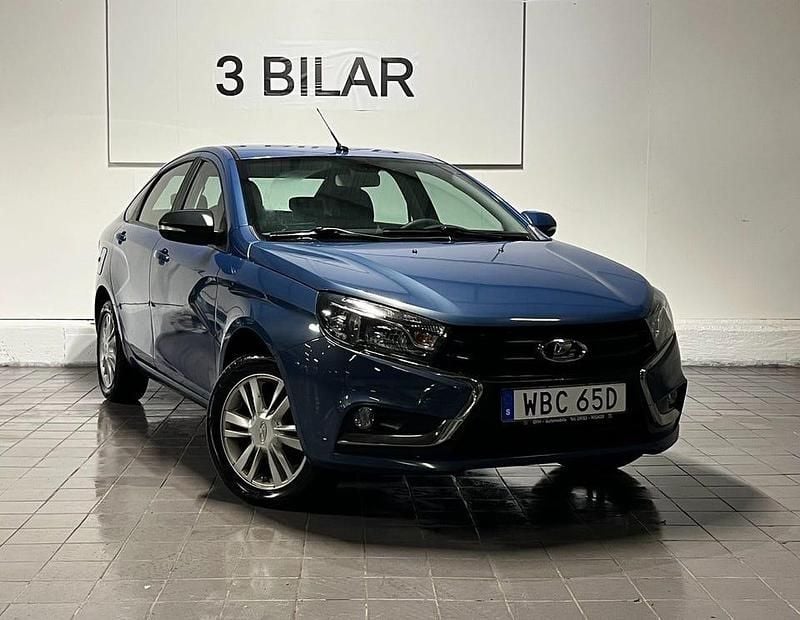 Blå Begagnad 2017 Lada Granta Sedan | 94 990 kr - Bild 1/4