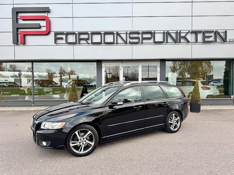 Svart Begagnad 2011 Volvo V50 Momentum Kombi | 69 000 kr (Lite dyr) - Bild 1/4