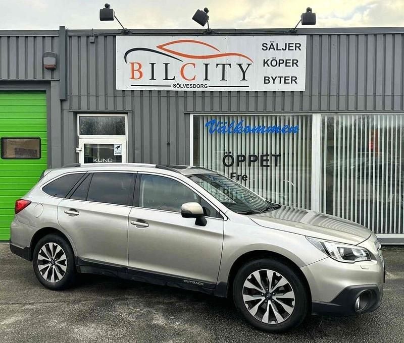Brun Begagnad 2016 Subaru Outback Sedan | 99 900 kr (Marknadspris) - Bild 1/4