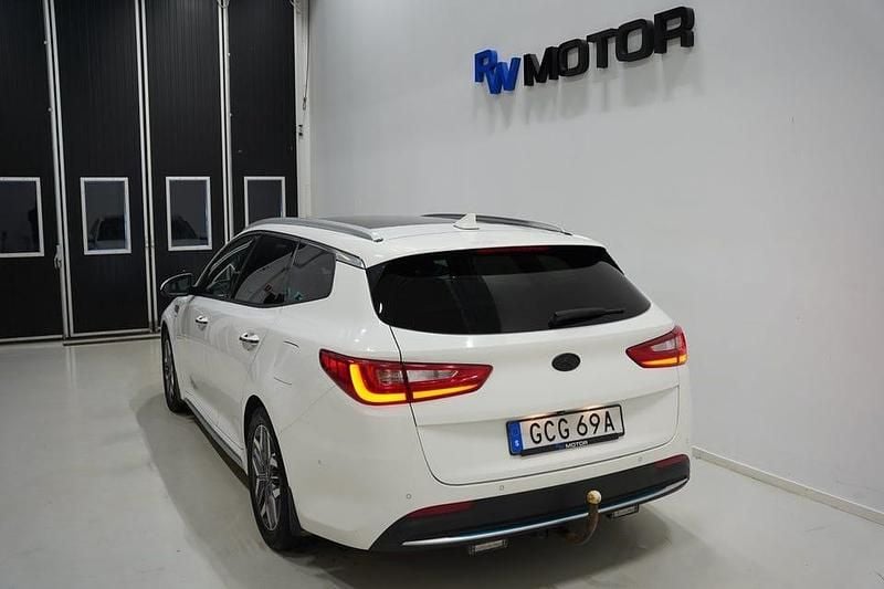 Begagnad Kia Optima 205 HK (150 kW) 2018 Vit Kombi
