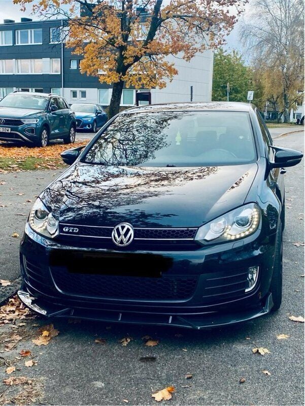 Svart Begagnad 2012 VW Golf VII GTD Halvkombi | 164 000 kr (Marknadspris) - Bild 1/4