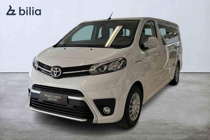 Vit Ny 2024 Toyota Proace Verso Kombi | 499 900 kr (Lite dyr) - Bild 1/1