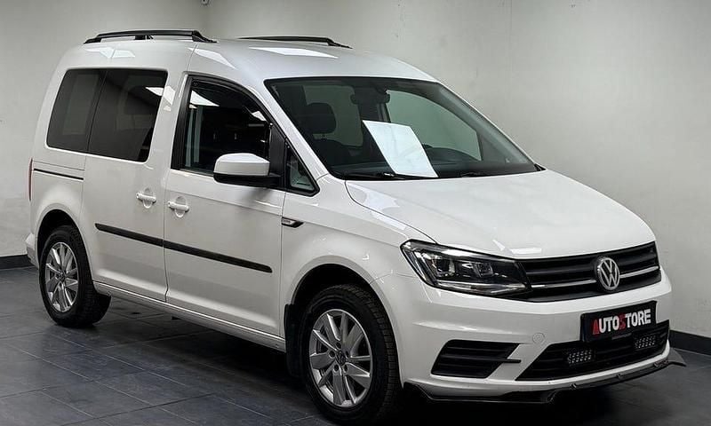 Vit Begagnad 2019 VW Caddy Minibuss | 189 900 kr - Bild 1/4