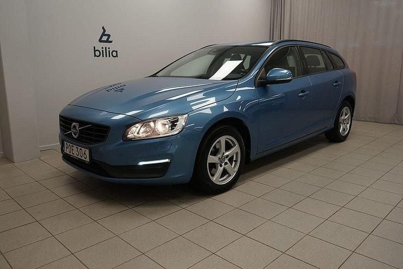 Blå Begagnad 2017 Volvo V60 Business Edition Kombi | 179 900 kr (Marknadspris) - Bild 1/3