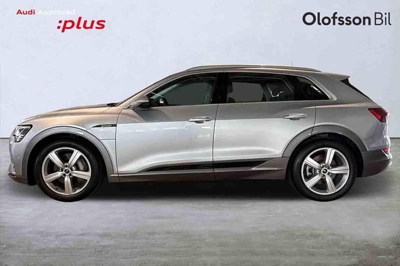 Silver Begagnad 2022 Audi e-tron SUV | 389 000 kr (Bra pris) - Bild 1/1
