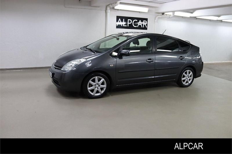 Grå Begagnad 2007 Toyota Prius Halvkombi | 59 900 kr (Marknadspris) - Bild 1/4