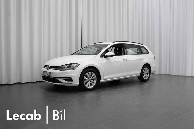 Vit Begagnad 2019 VW Golf VII Kombi | 184 500 kr (Marknadspris) - Bild 1/4