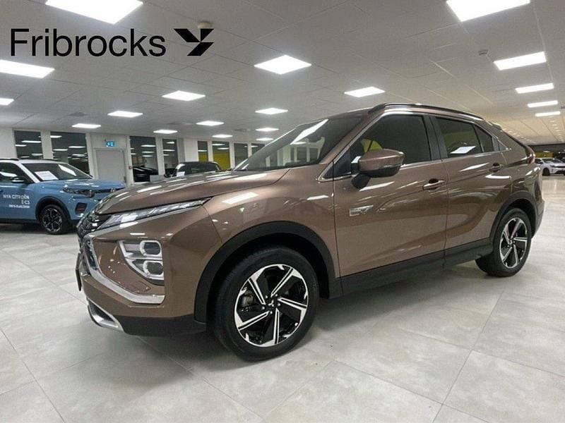 Brun (bronze /m/) Begagnad 2022 Mitsubishi Eclipse SUV | 328 900 kr - Bild 1/4