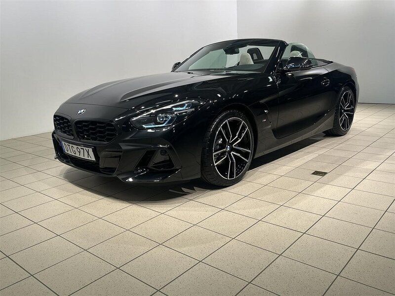Begagnad BMW Z4 M Sport 198 HK (145 kW) 2024 Svart Cab