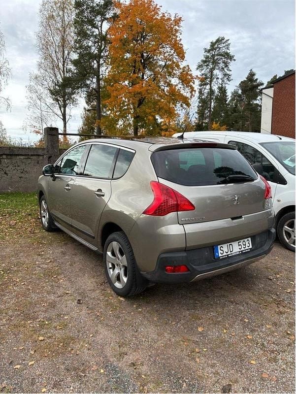 Grå Begagnad 2010 Peugeot 3008 Kombi | 37 000 kr (Superpris) - Bild 1/3