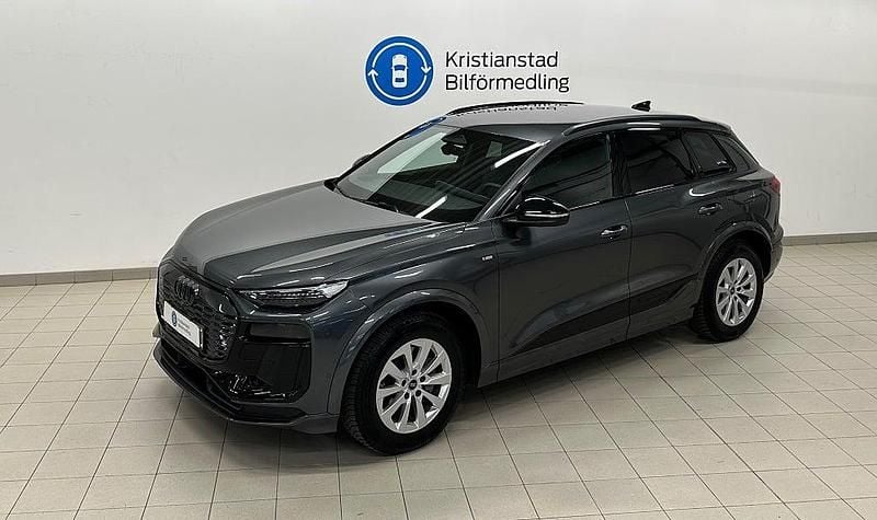 Begagnad Audi Q6 e-tron S-Line 284 kW (387 HK) 2025 Grå SUV