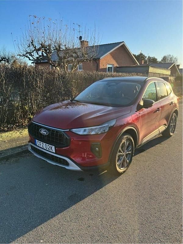 Röd Begagnad 2024 Ford Kuga Active X SUV | 425 000 kr - Bild 1/4