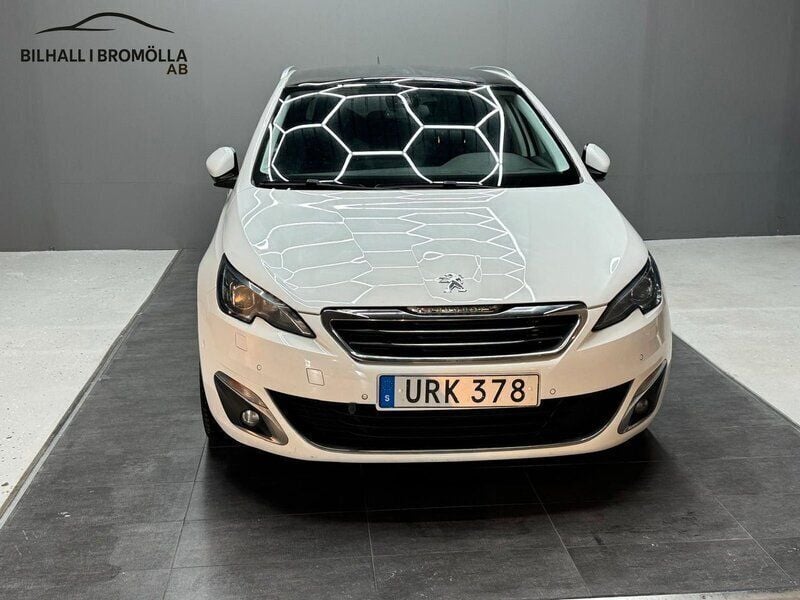 Vit Begagnad 2014 Peugeot 308 Allure Kombi | 94 900 kr (Marknadspris) - Bild 1/4