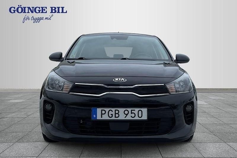 Begagnad Kia Rio 84 HK (61 kW) 2017 Svart Halvkombi