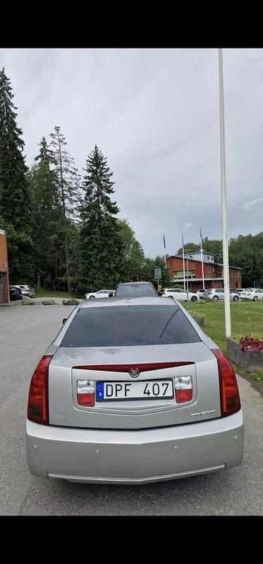 Silver Begagnad 2004 Cadillac CTS Sedan | 29 000 kr (Marknadspris) - Bild 1/4