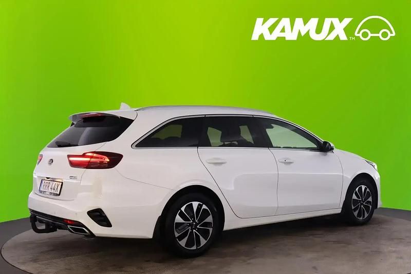 Begagnad Kia Ceed 141 HK (103 kW) 2021 Vit Halvkombi