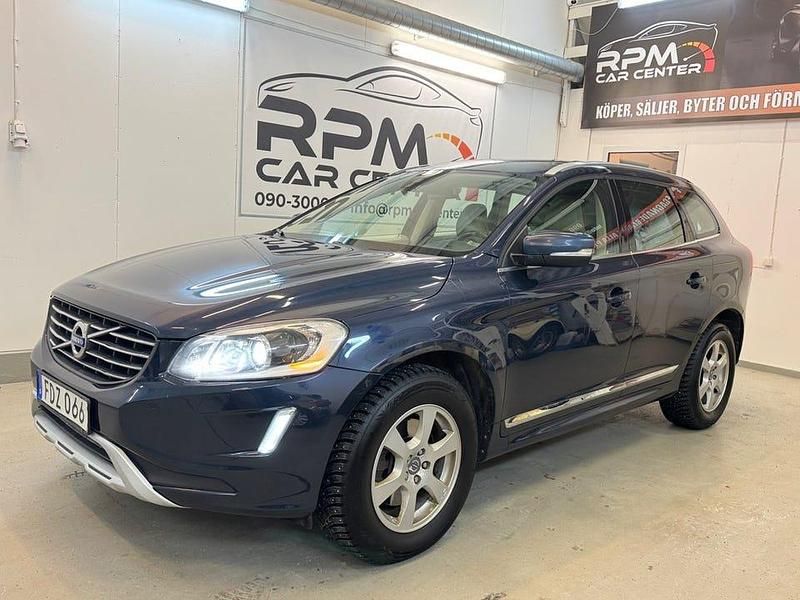 Begagnad Volvo XC60 Summum 181 HK (133 kW) 2014 Blå SUV
