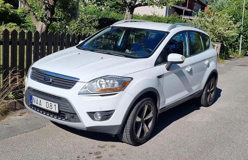 Vit Begagnad 2013 Ford Kuga SUV | 69 000 kr (Superpris) - Bild 1/4