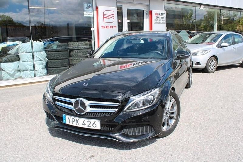 Svart Begagnad 2018 Mercedes C200 Avantgarde Kombi | 154 900 kr (Superpris) - Bild 1/4