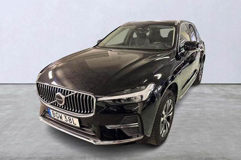 Begagnad Volvo XC60 Core 355 HK (261 kW) 2023 Svart SUV