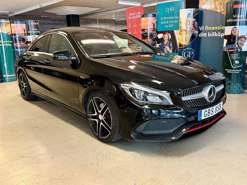 Svart Begagnad 2016 Mercedes CLA250 AMG Sedan | 249 900 kr (Marknadspris) - Bild 1/4