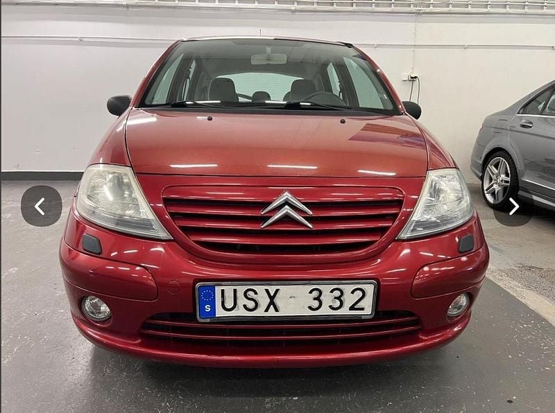 Röd Begagnad 2004 Citroën C3 Halvkombi | 19 900 kr (Bra pris) - Bild 1/4