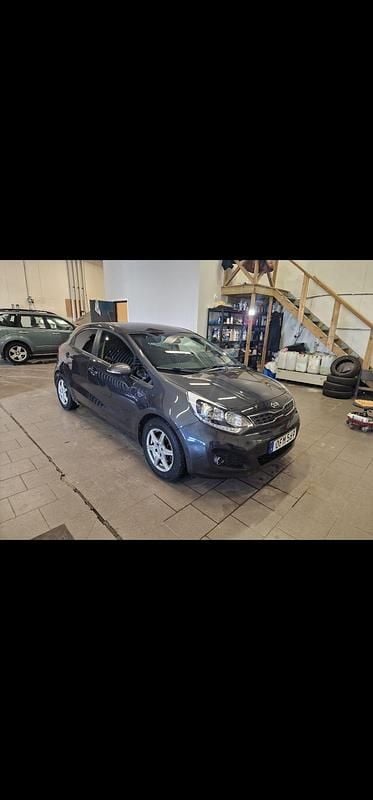 Begagnad Kia Rio 109 HK (80 kW) 2016 Halvkombi