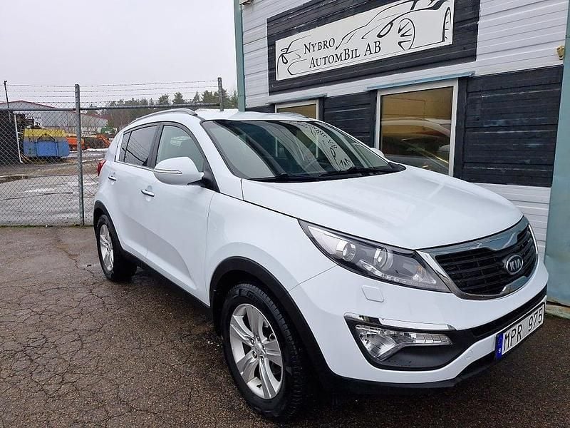 Vit Begagnad 2012 Kia Sportage Comfort SUV | 84 900 kr (Marknadspris) - Bild 1/4