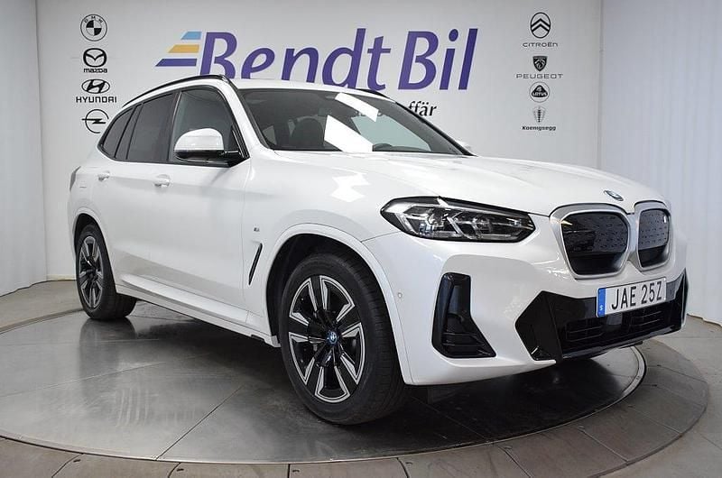 Begagnad BMW iX3 M Sport 210 kW (286 HK) 2022 Vit SUV