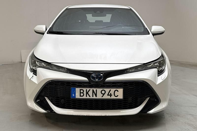 Begagnad Toyota Corolla 122 HK (89 kW) 2020 Vit