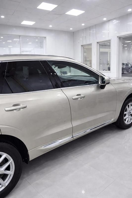 Begagnad Volvo XC60 Inscription 197 HK (144 kW) 2020 Luminous sand met 719 SUV
