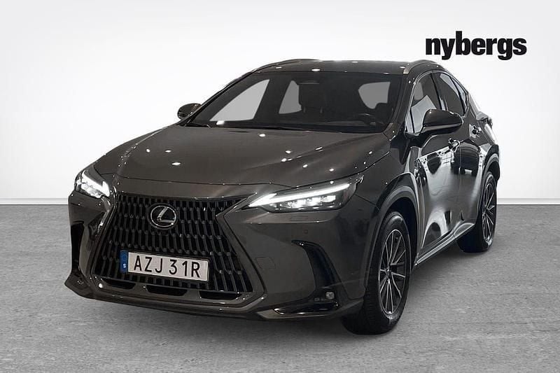 Grå Begagnad 2022 Lexus NX450h+ Executive Line SUV | 479 000 kr (Superpris) - Bild 1/4